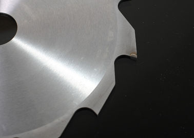 La hoja de sierra que anotaba 4" del diamante del tablero del MDF las hojas de sierra con poder del diamante PCD vio