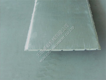 O cadena de producción de máquina del panel de bocadillo de la pared/de la PU del techo con hacer frente del papel de aluminio